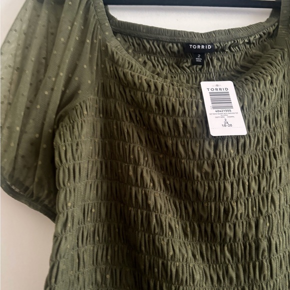Torrid Smocked Blouse with Sheer Polka Dot Sleeves NWT never worn - Picture 4 of 5